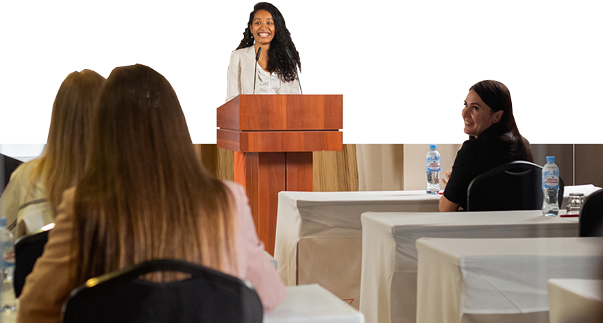 Иностранный спикер говорит