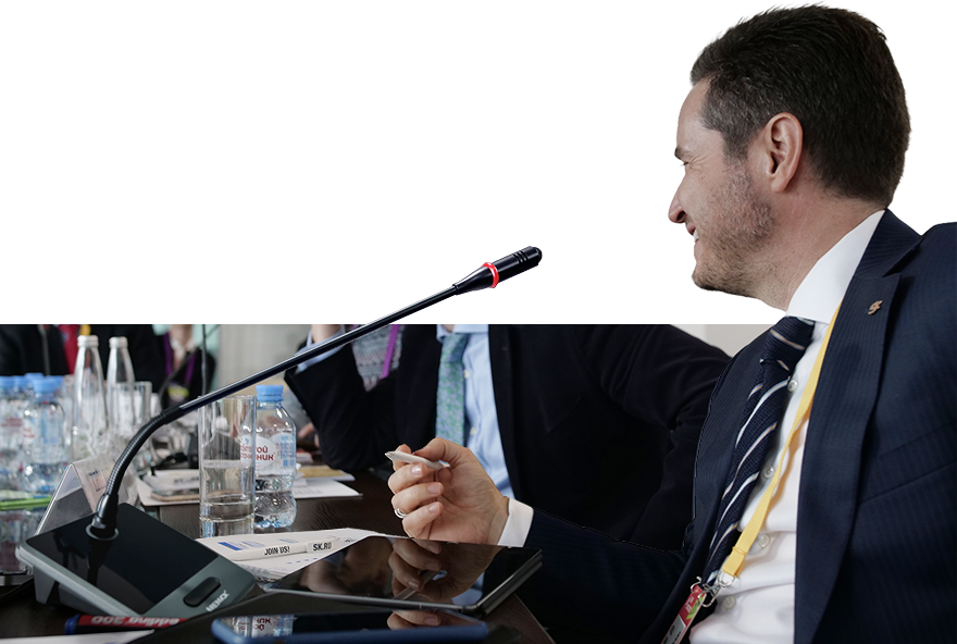 Возможность слышать друг друга на большом расстоянии